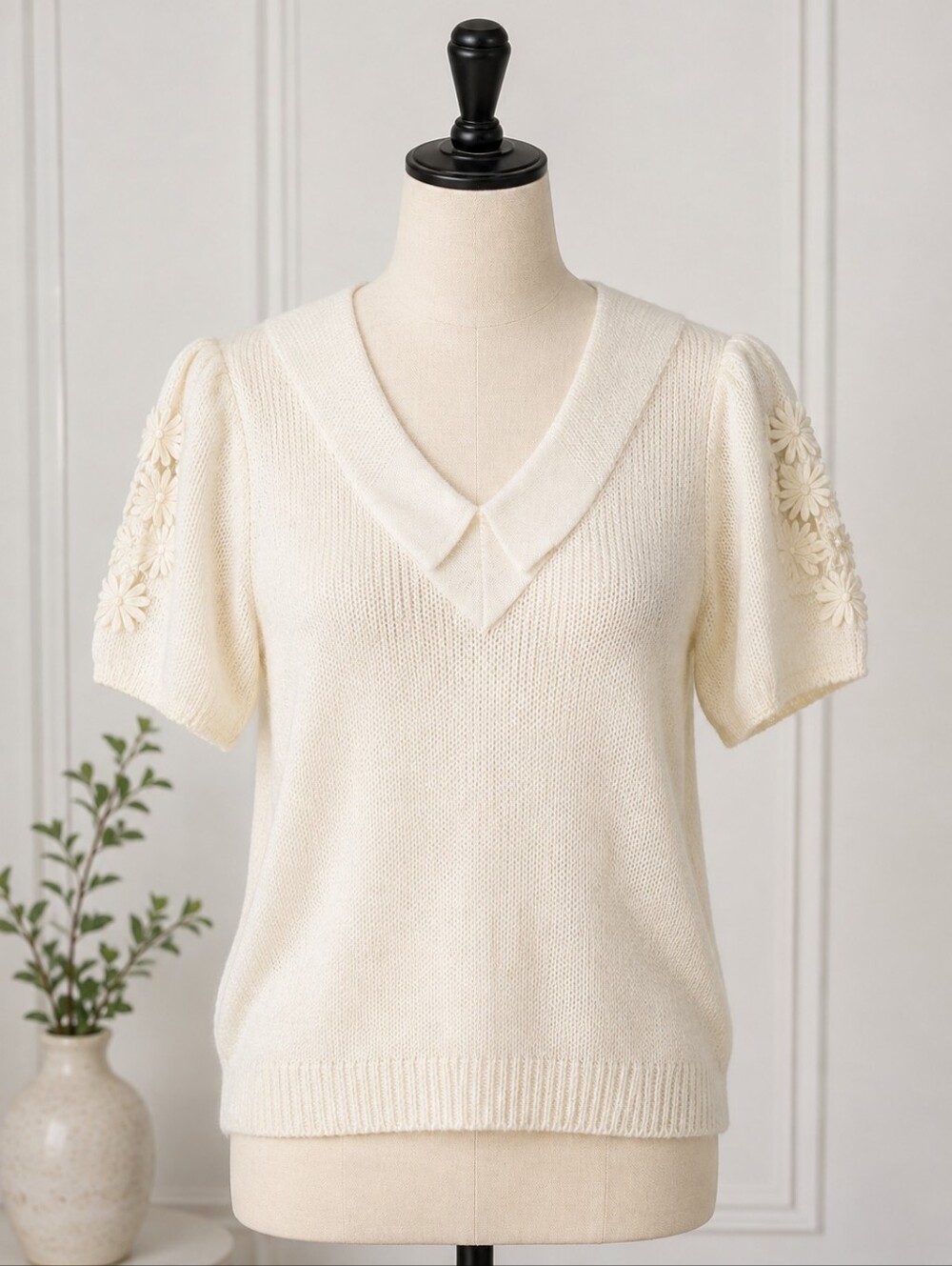Vintage Lara Ferrante Cream Knit Top with Floral Sleeves